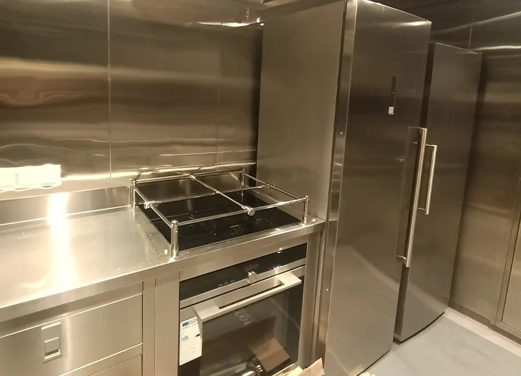 Accomar professional marine interior outfitting and high-quality cabin design for HIDLE