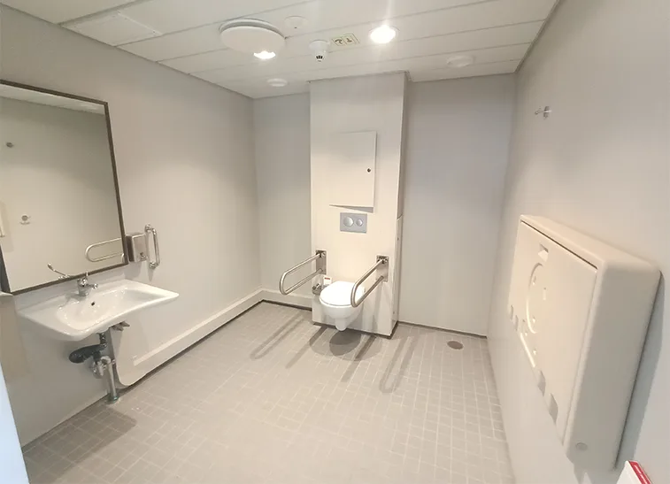Accomar professional marine interior outfitting and high-quality cabin design for HIDLE