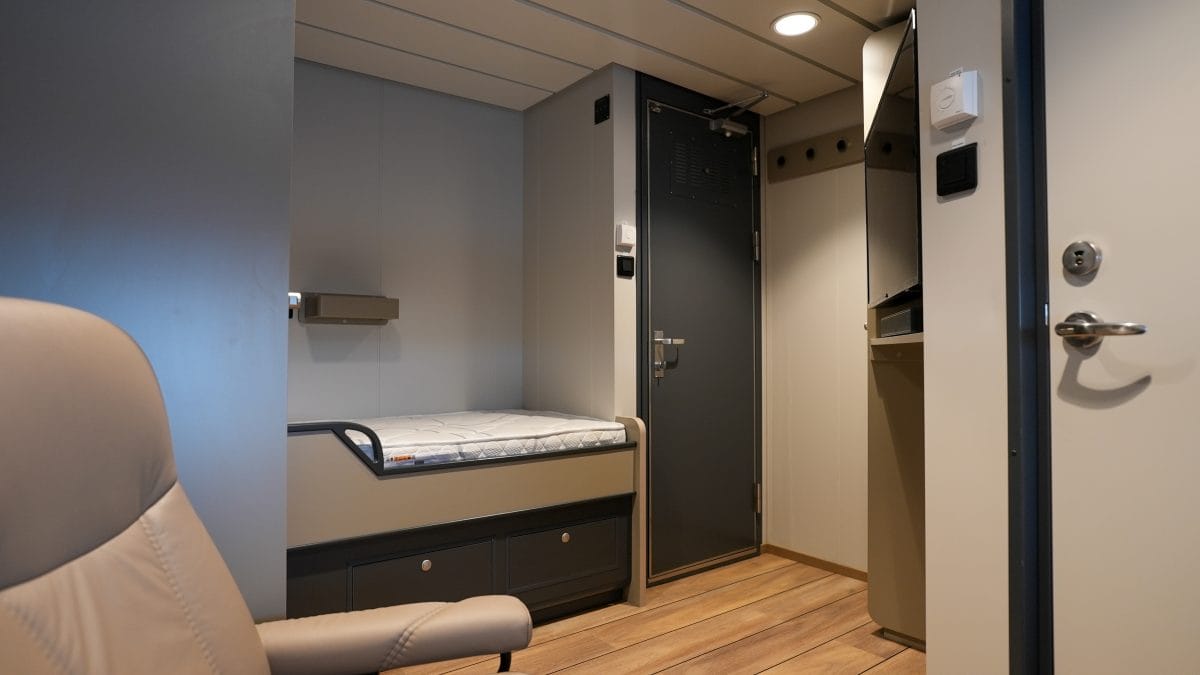 Accomar Cabin Single Bed Entryway Storage