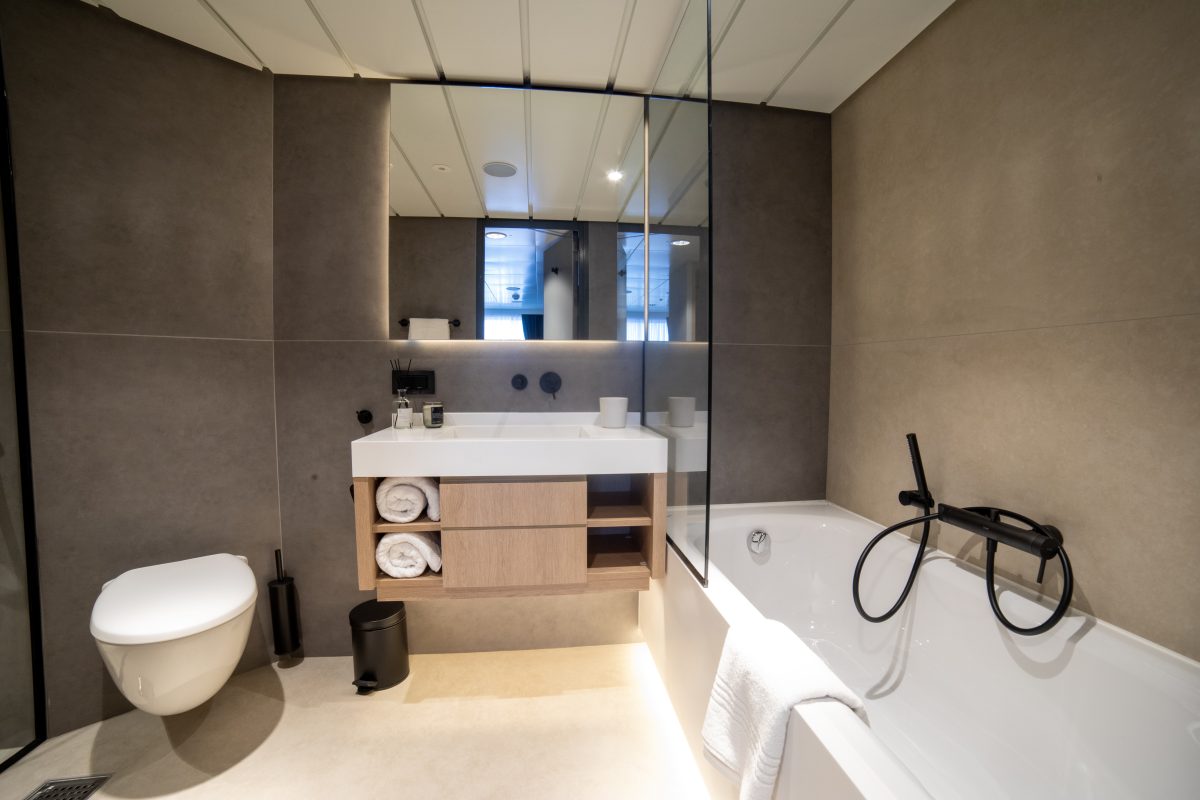 Accomar Luxury Cruise Ship Bathroom Interior