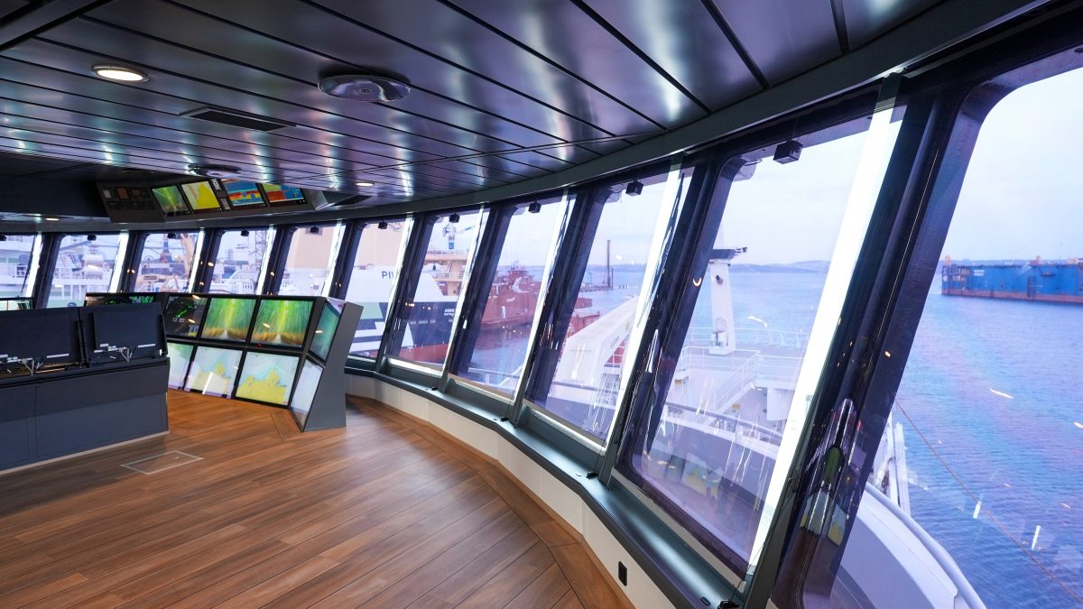 Accomar Marine Bridge Panoramic Window View