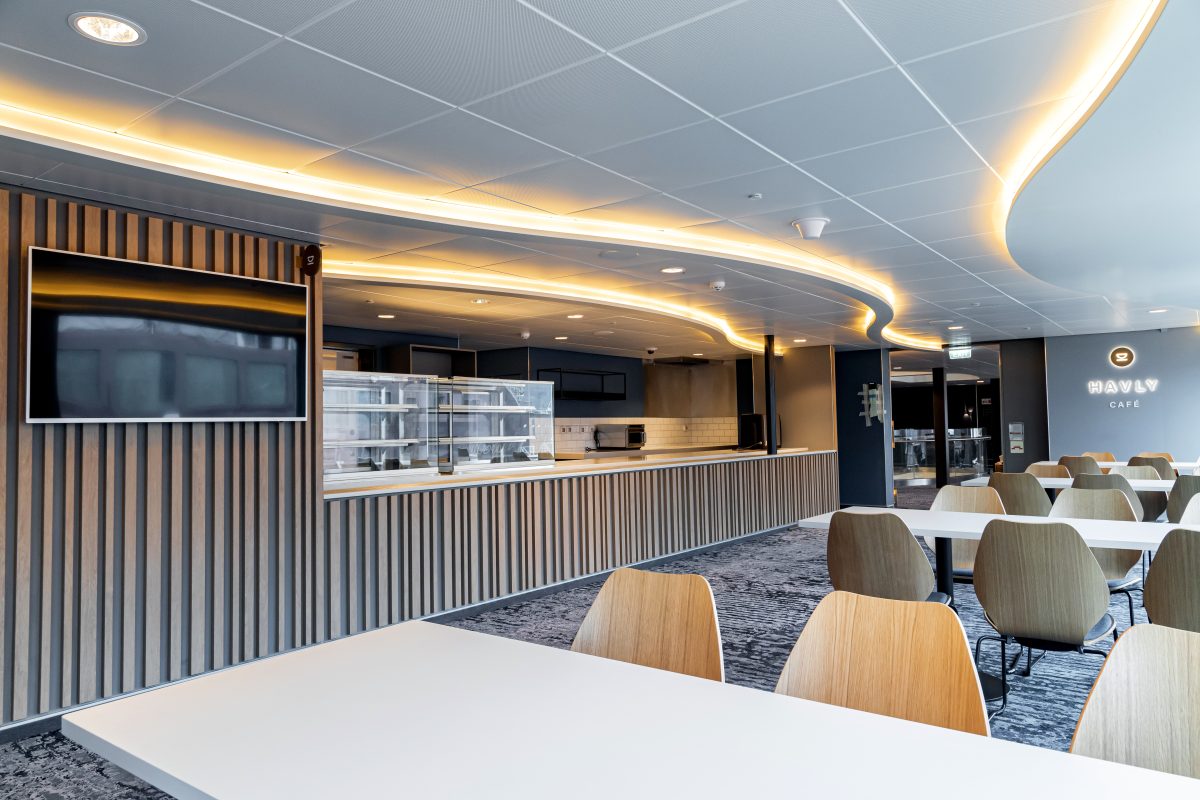 Accomar Marine Cafe Seating Area