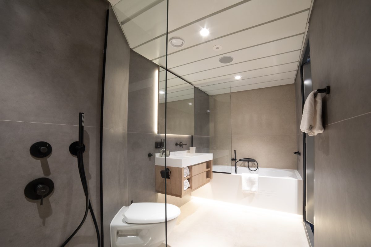 Accomar Marine Elegant Bathroom Suite