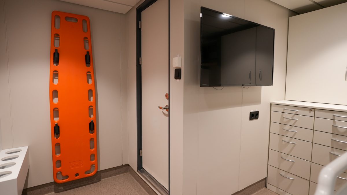 Accomar Marine Medical Room TV And Emergency Stretcher Area