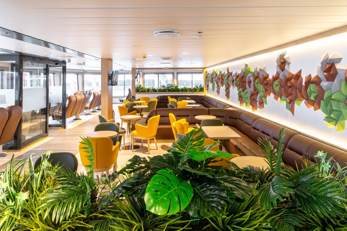 Accomar Marine Premium Lounge Area