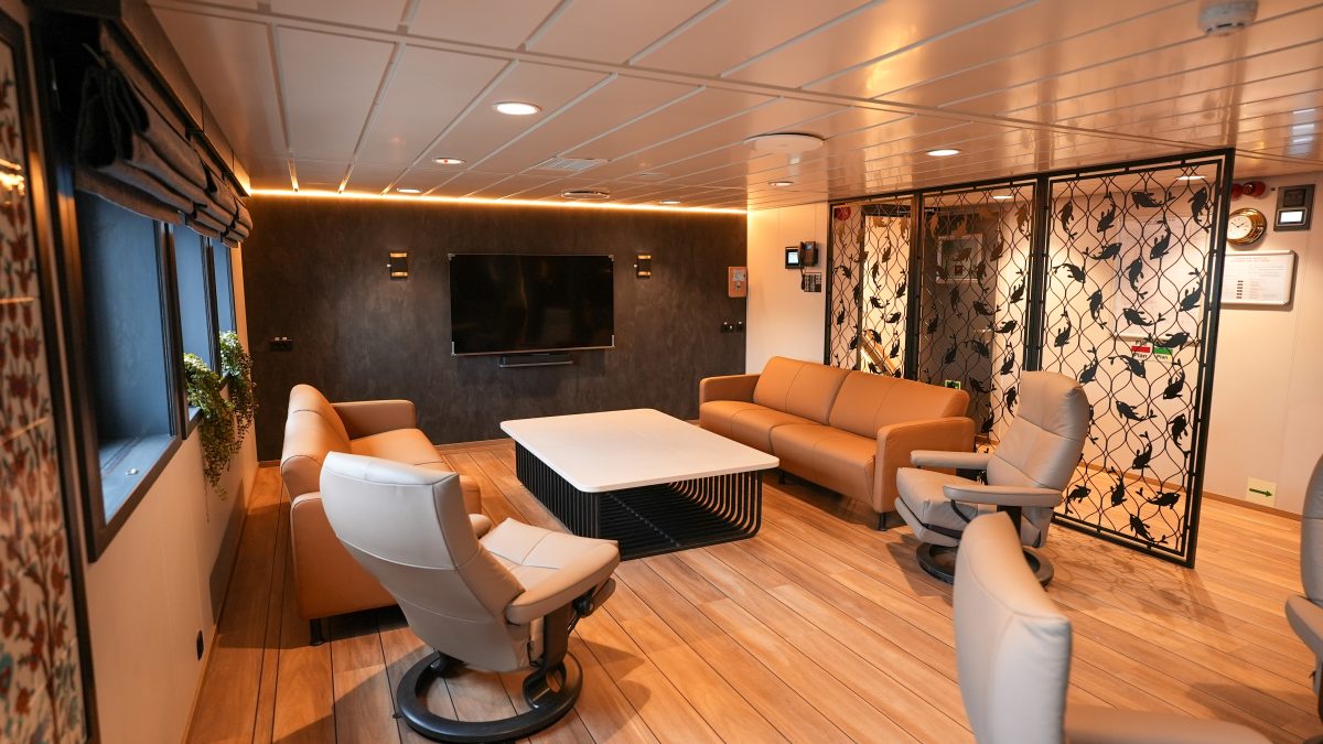 Accomar Modern Ship Premium Lounge Room