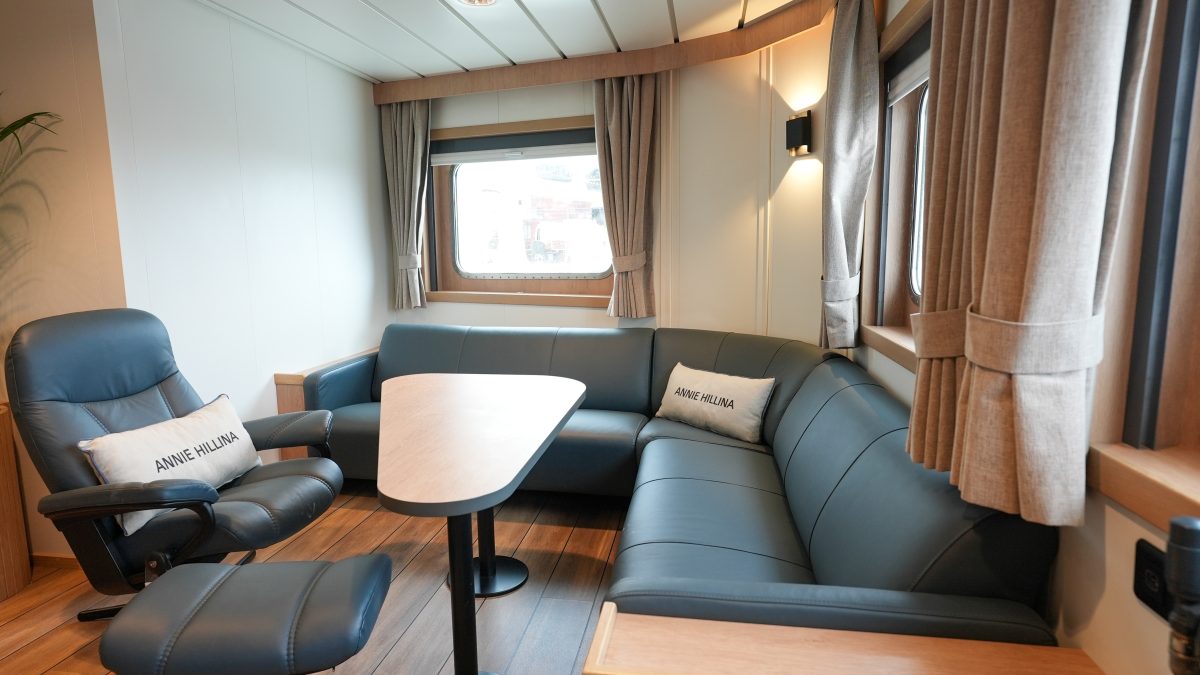 Accomar Ship Cabin Lounge Seating Area